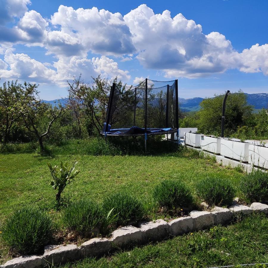 Casa Di Oliva-House With Heated Pool & Jacuzzi In Trilj, Croatia Villa Exterior photo