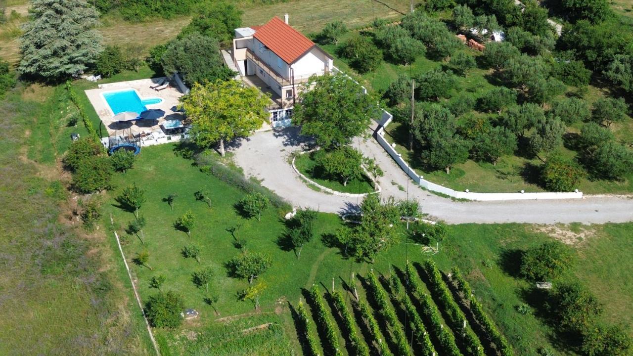 Casa Di Oliva-House With Heated Pool & Jacuzzi In Trilj, Croatia Villa Exterior photo